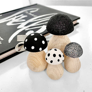 Spooky Sparkly Toadstool Set