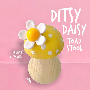 Spring Ditzy Daisy Wooden Toadstool